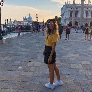 Meet your Posher, Kaitlin